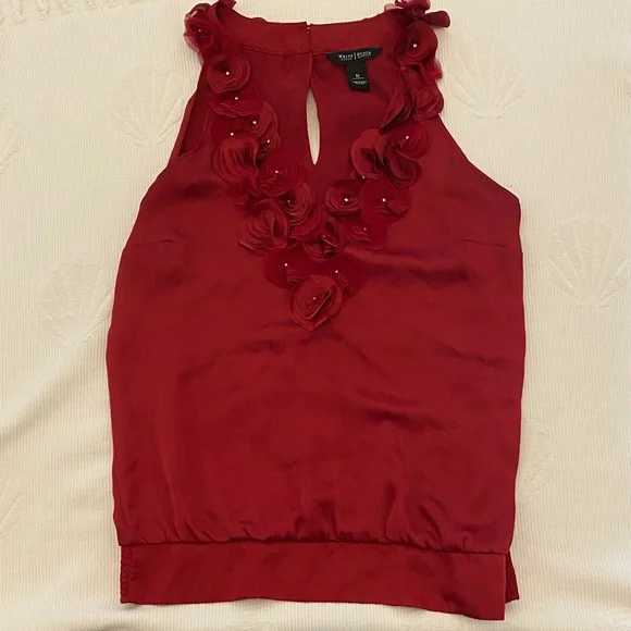 White House/Black Market Elegant Red 3D Floral Trim Blouse great for Holidays - Picture 4 of 9
